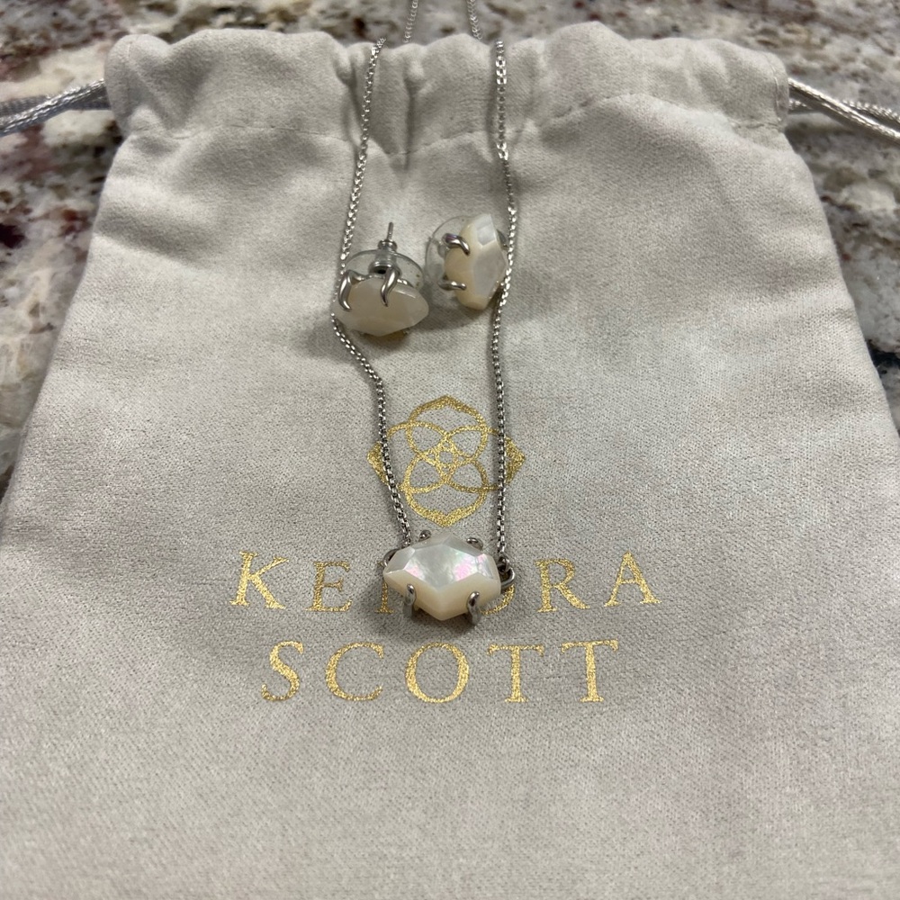 Kendra Scott Set
